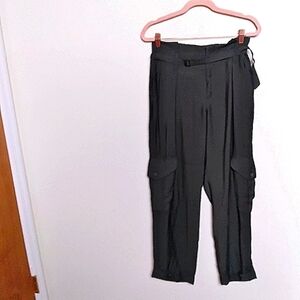 Simply Vera Army Green Paperbag Waist Cropped Cargo Pants Size Small